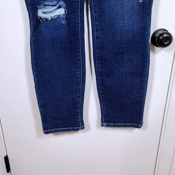 Judy Blue Boyfriend Fit Distressed Jeans Size 29/9 - Picture 2 of 10